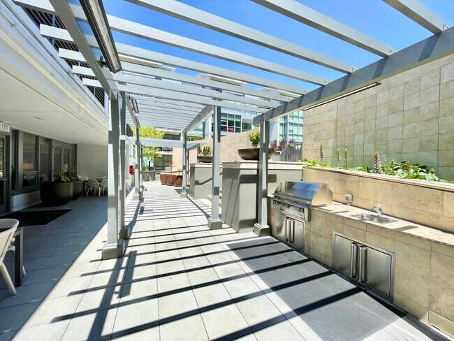 Building Photo - Luxurious Condo at Madrone w/Bay, City Views, Balcony, Pool, Parking - A Must See - PROGRESSIVE