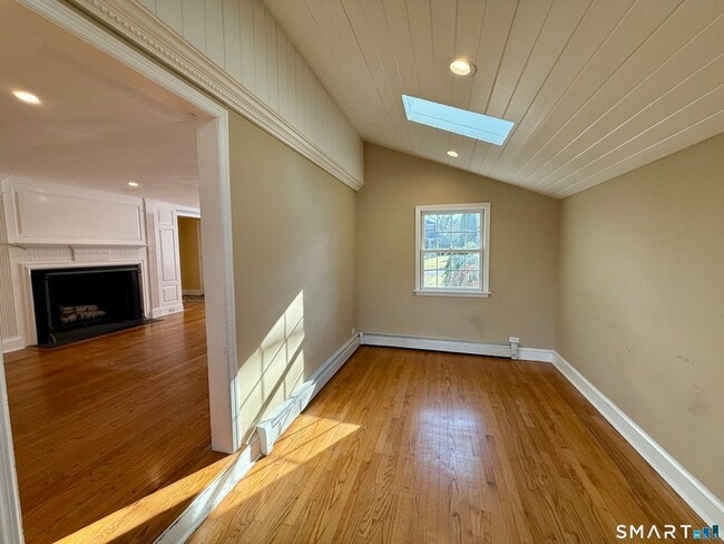 Building Photo - 16 Killian Ave