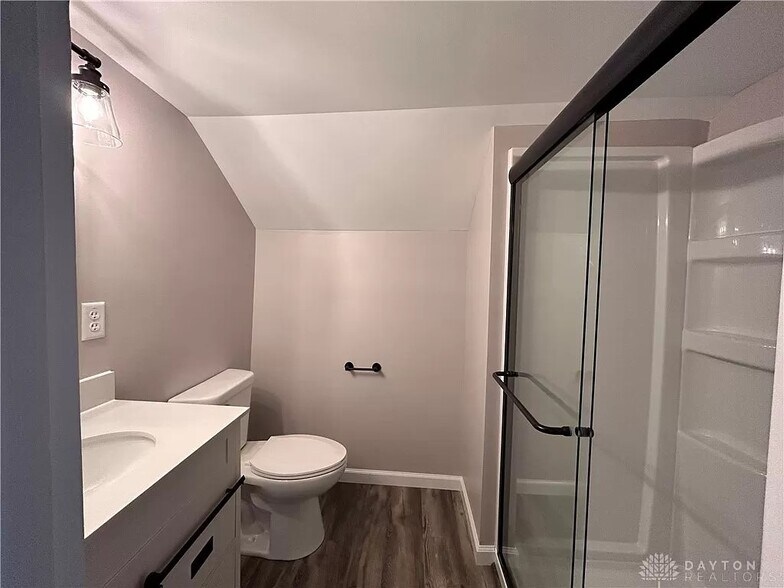 Bathroom - 510 Lincoln St