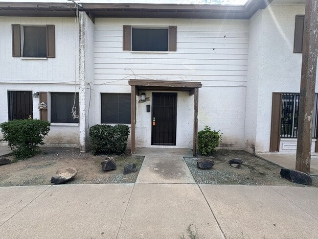 Primary Photo - Holiday Gardens 2 Bedroom Townhome
