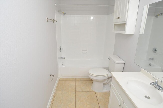 Building Photo - 8643 Mallard Reserve Dr