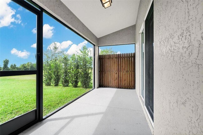 Building Photo - 514 Lake Sumner Dr