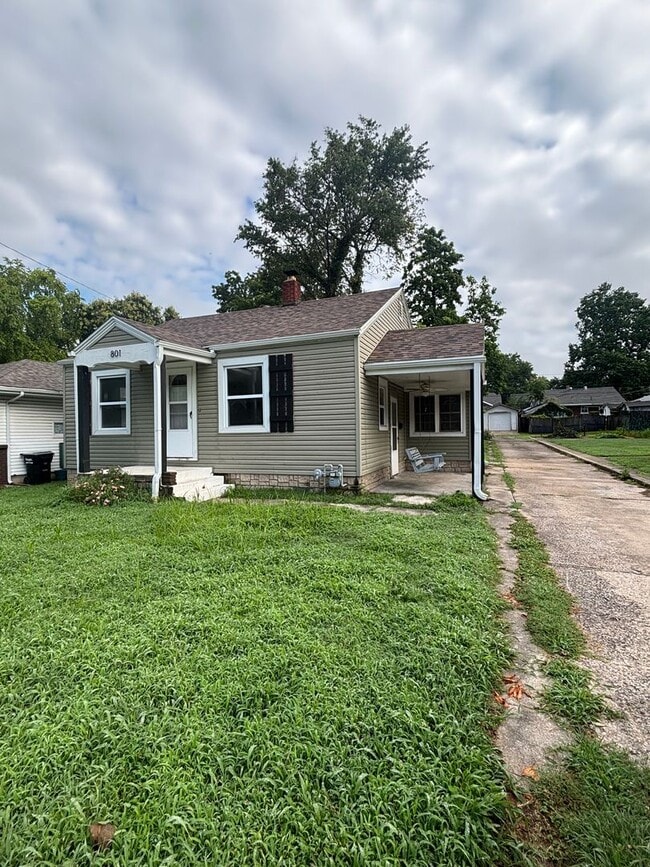 Primary Photo - Beautiful 3 bedroom 2 bath in the Phelps g...