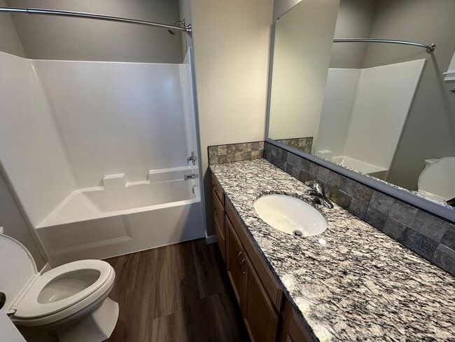 Building Photo - NEW 4 Bedroom / 4.5 Bath Townhome. A/C in every bedroom