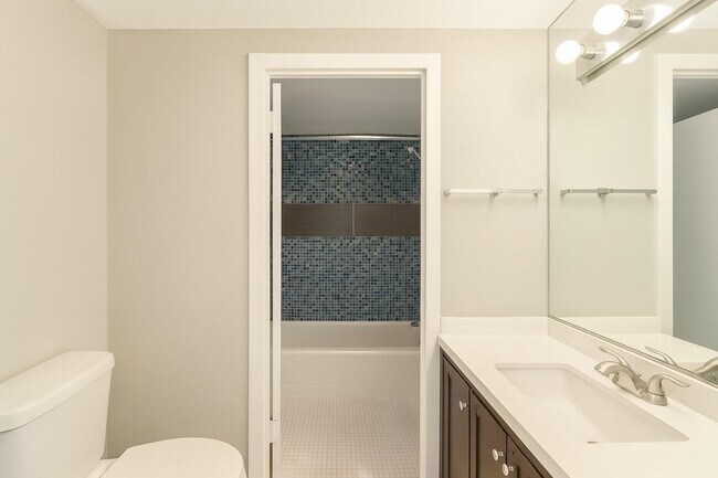 Building Photo - 7510 Hornwood Dr