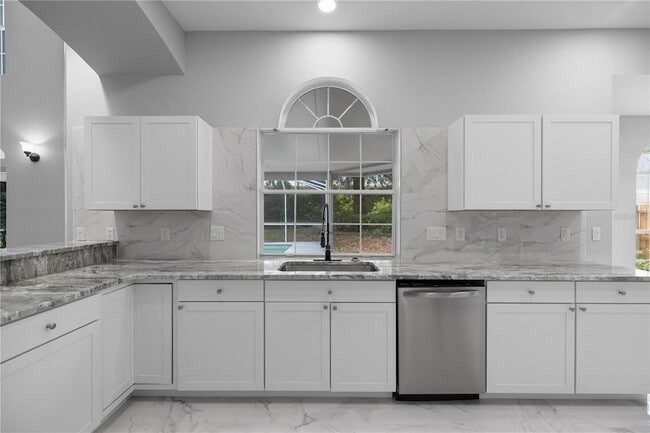 Building Photo - 1628 SE 29th Terrace