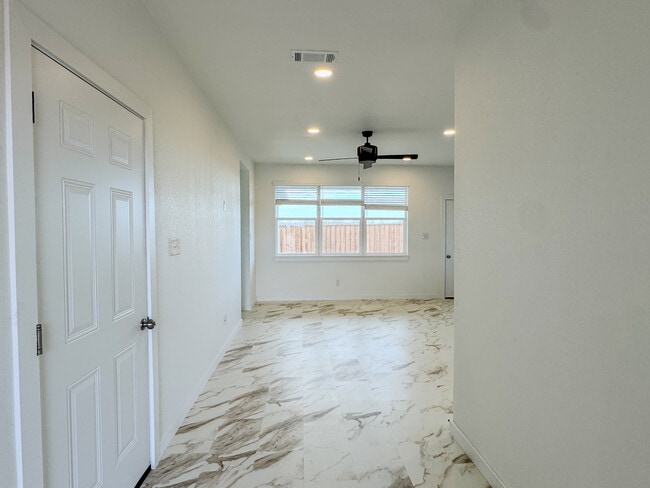 Building Photo - 350 Lucy Rd