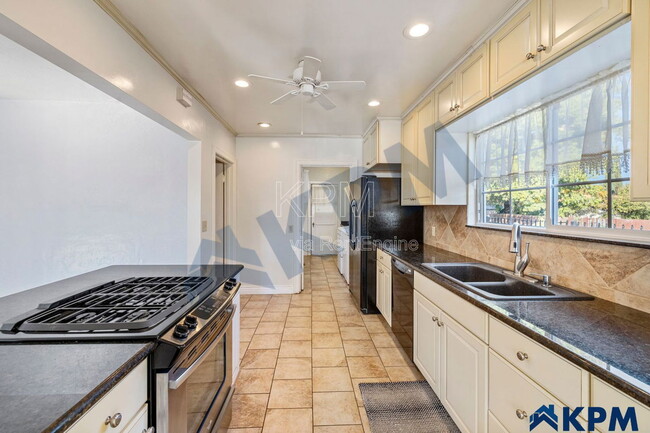 Building Photo - 1931 Monte Diablo Ave