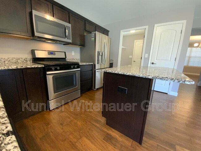 Building Photo - 7024 Milburn Estates Dr