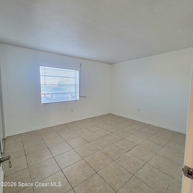 Building Photo - 190 E Olmstead Dr