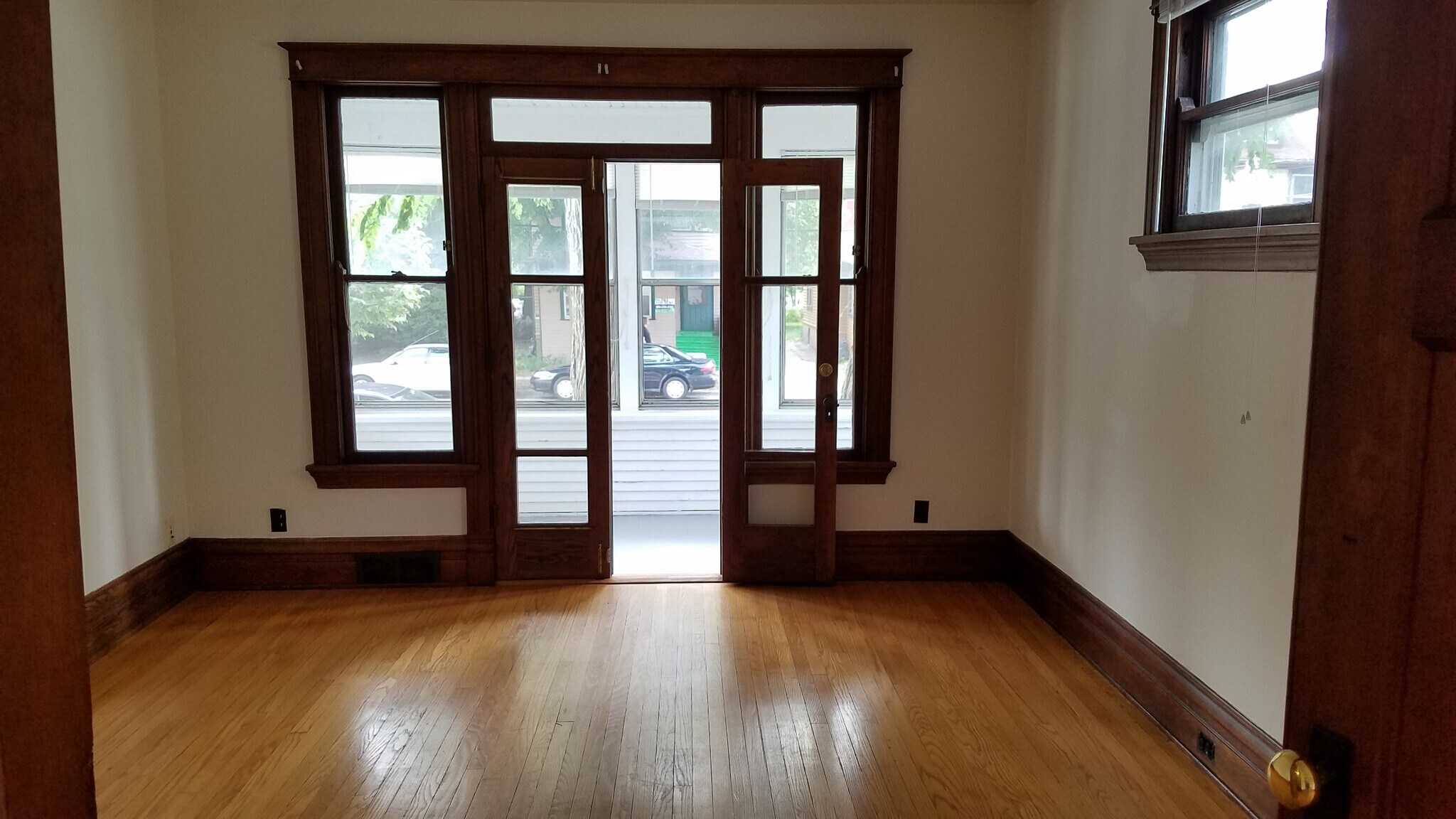 Building Photo - 532 W Wilson St