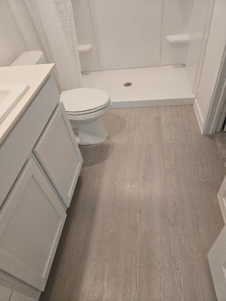 Building Photo - 7118 Shamrock Dome