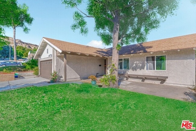 Building Photo - 29846 Grandifloras Rd