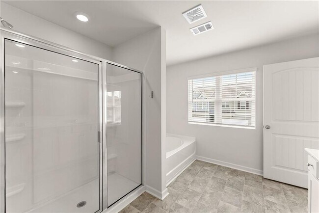 Building Photo - 300 Stoneybrook Dr