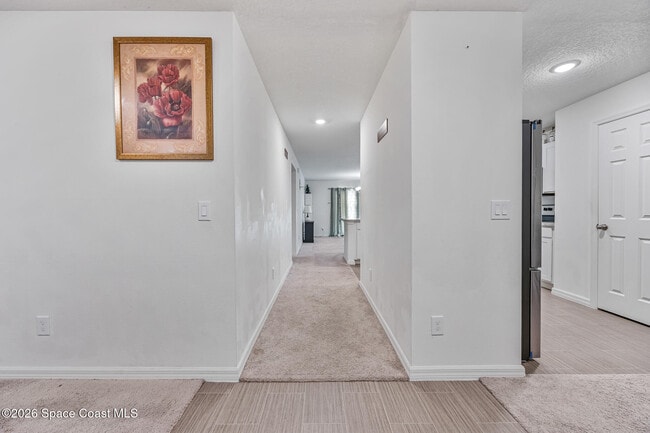 Building Photo - 1550 Leeward Ave SE