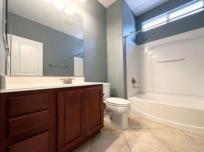 Building Photo - Beautiful 2 story single family house