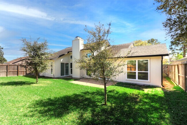 Building Photo - 17010 Cairnladdie St