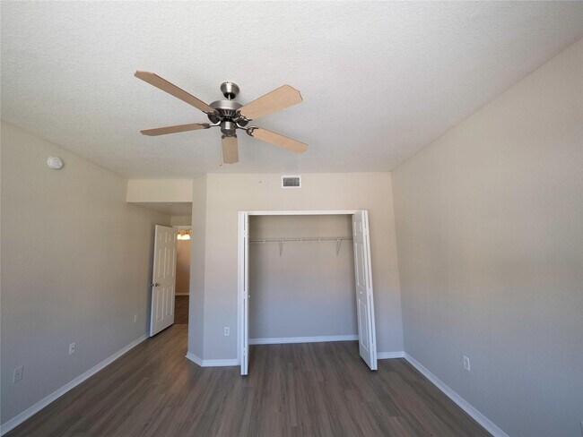 Building Photo - 15085 Michelangelo Blvd