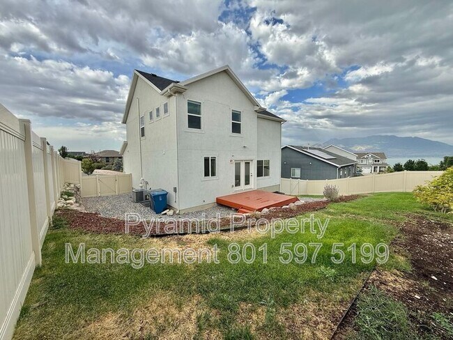 Building Photo - 673 W Beth Cir