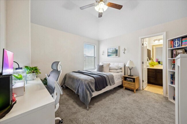 Building Photo - 25619 Poerner Trail