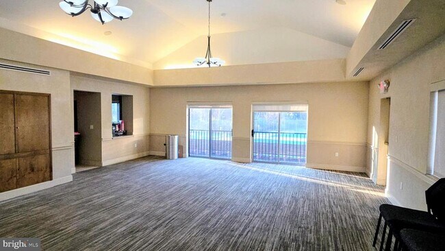 Building Photo - 10636 Montrose Ave