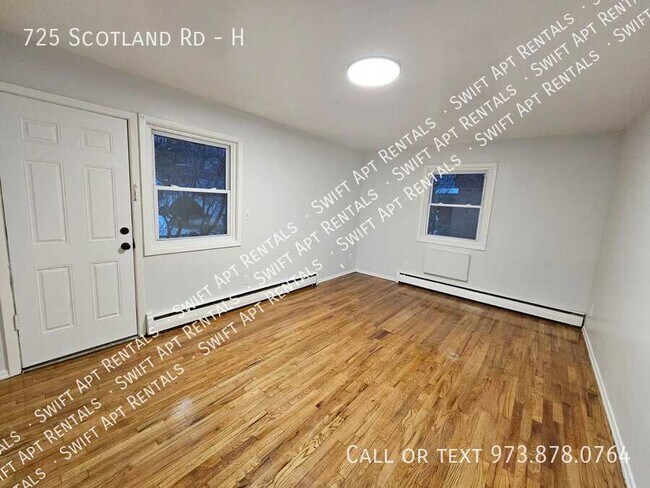 Building Photo - 725 Scotland Rd