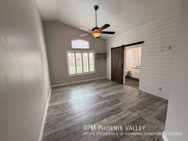 Building Photo - 8461 W Audrey Ln