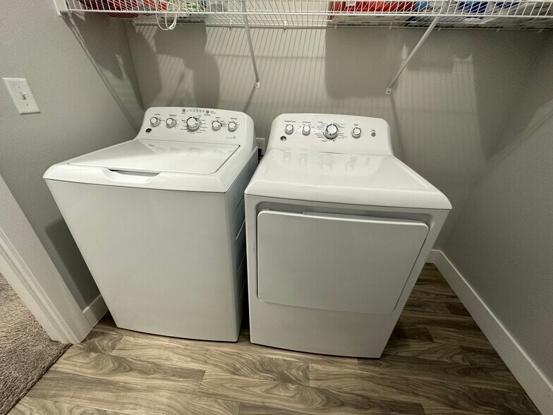 Laundry - 14637 S McKellen Dr