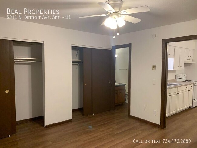 Building Photo - 5311 N Detroit Ave