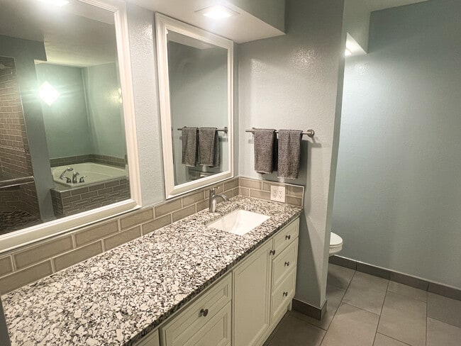 Building Photo - 7255 E Quincy Ave