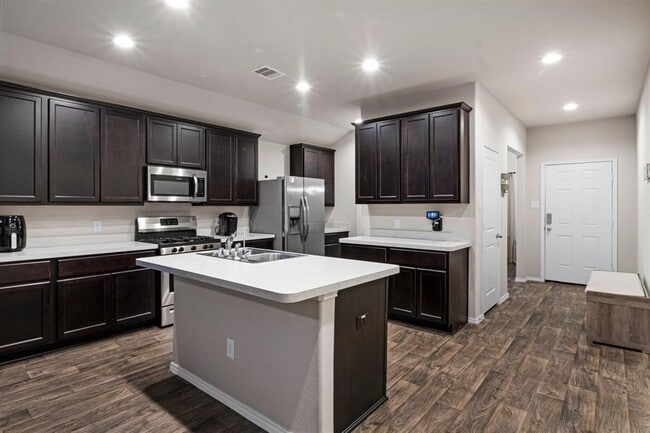 Building Photo - 518 Poppy Field Ct