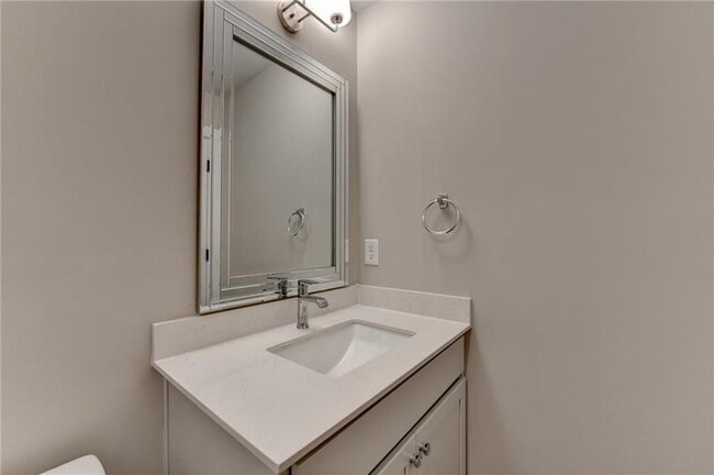 Building Photo - 106 Pinecone Pkwy