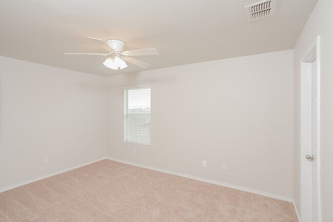 Building Photo - 1606 Desert Candle