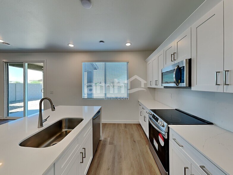 Building Photo - 9733 W Luxton Ln