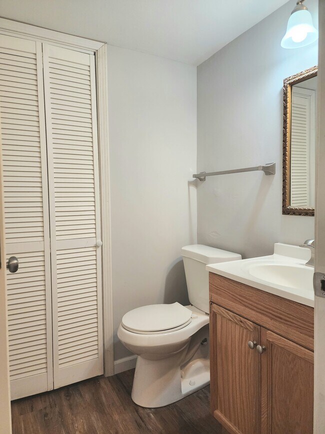 Building Photo - 4285 Burnett Walk