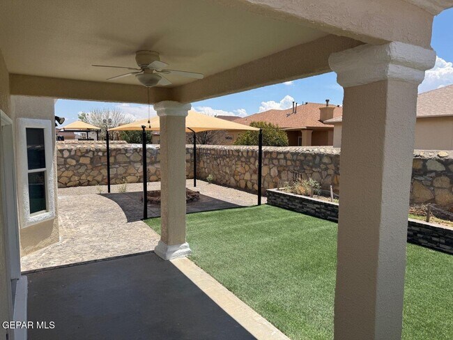 Building Photo - 11329 Manuel Moreno Dr