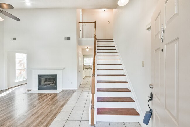 Building Photo - 3414 Kings Mountain Dr