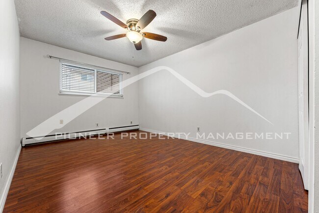Building Photo - 6975 Mariposa St