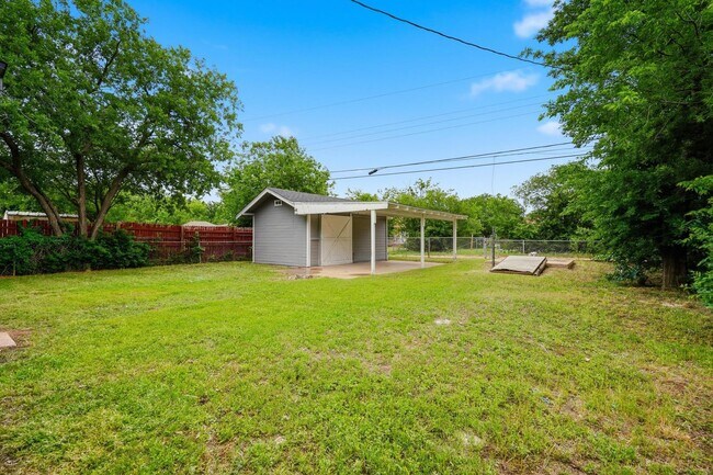 Building Photo - 1209 Kirkwood St
