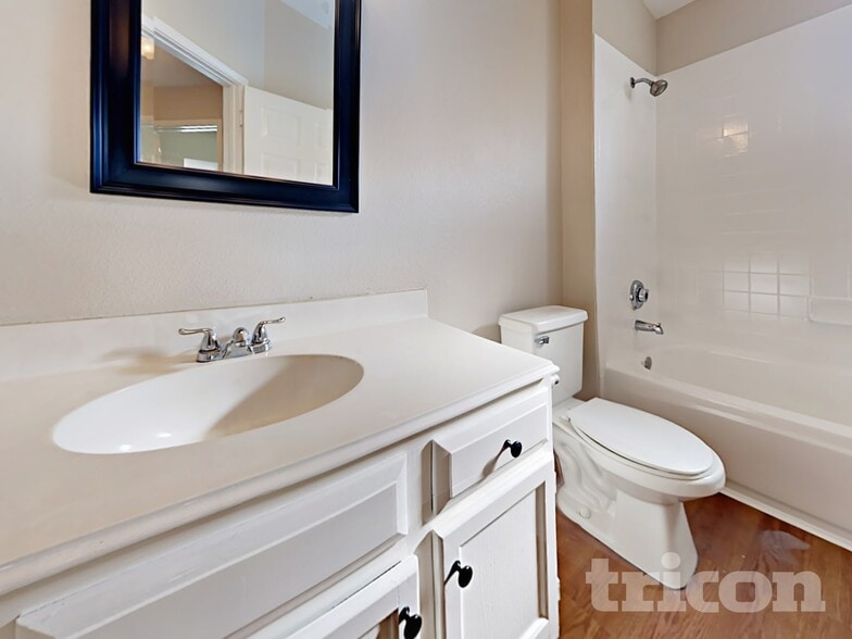 Building Photo - 3239 Kelling St