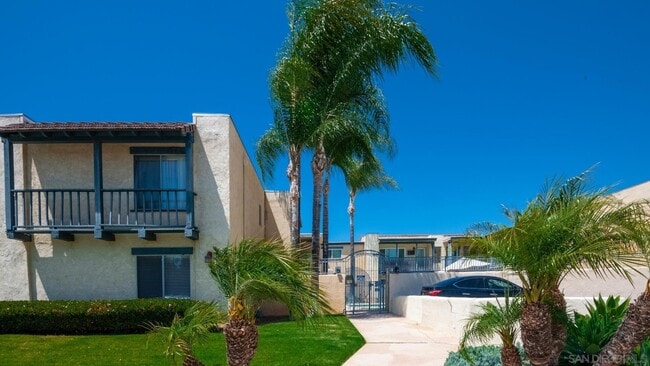 Building Photo - 732 E Lexington Ave