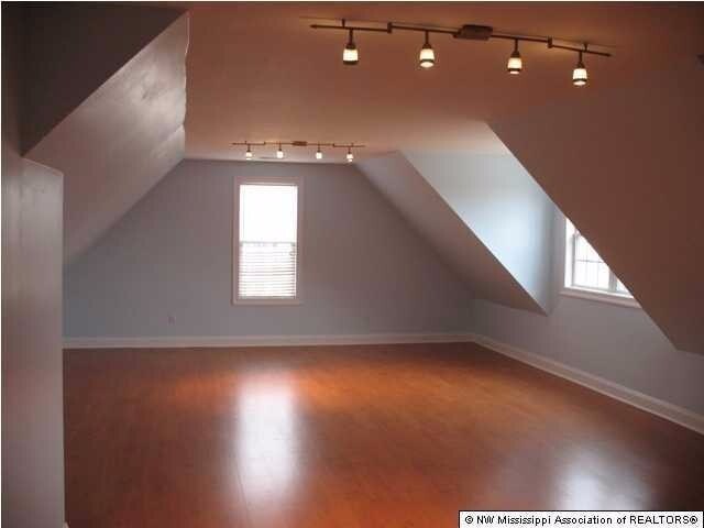 Building Photo - Olive Branch  - 5 Bedrooms (or 4 Bedrooms & 1 - 29' x 12' Game Room), 3 Full Baths, 3 Car Garage ...