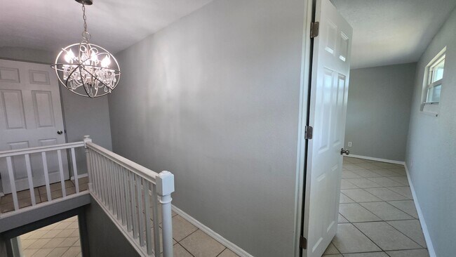 Building Photo - Four Bedroom Pool Home - Second Floor View of Manatee River