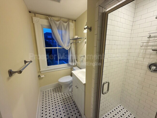 Building Photo - 47 Ashley Ave