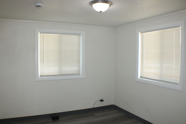 Building Photo - 12226 James St
