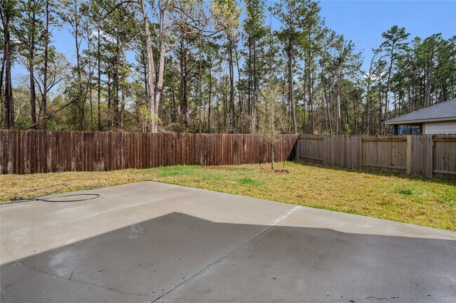 Building Photo - 707 Long Cedar Dr