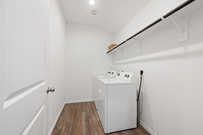Building Photo - 3085 Emerald Ocean Dr