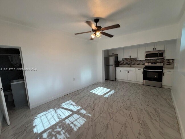 Building Photo - 7840 NW 5th Ave