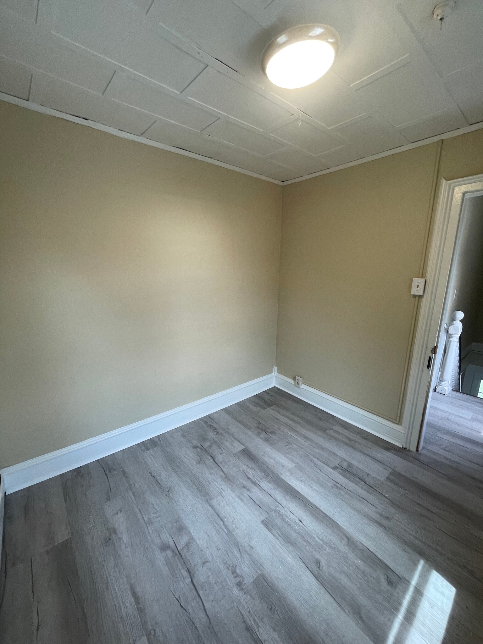 Building Photo - 207 Gorham Ave