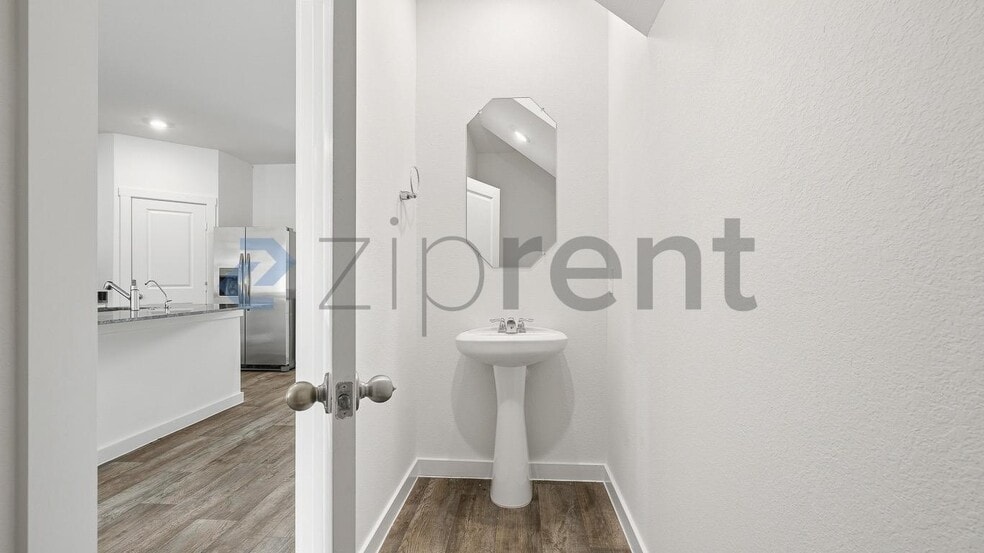 Building Photo - Unit 8051